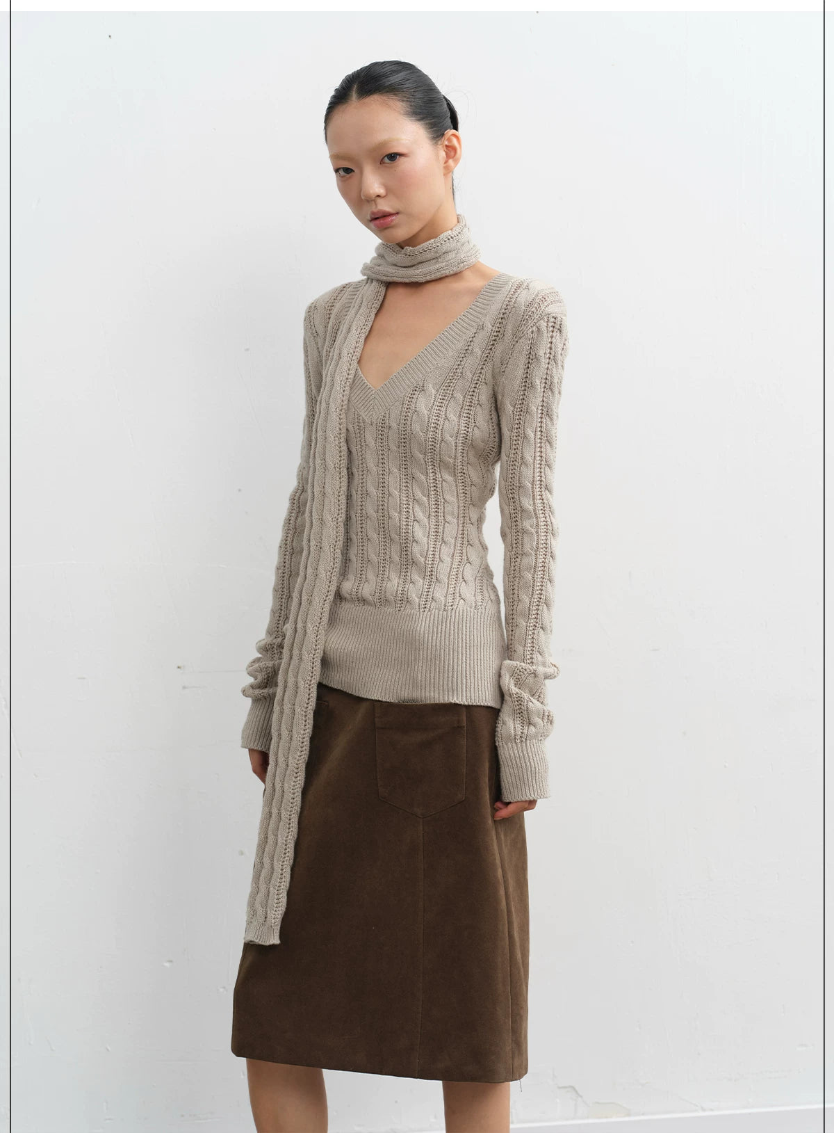 LINY LIBERTY Vintage V-neck Twisted Waist Knitted Sweater
