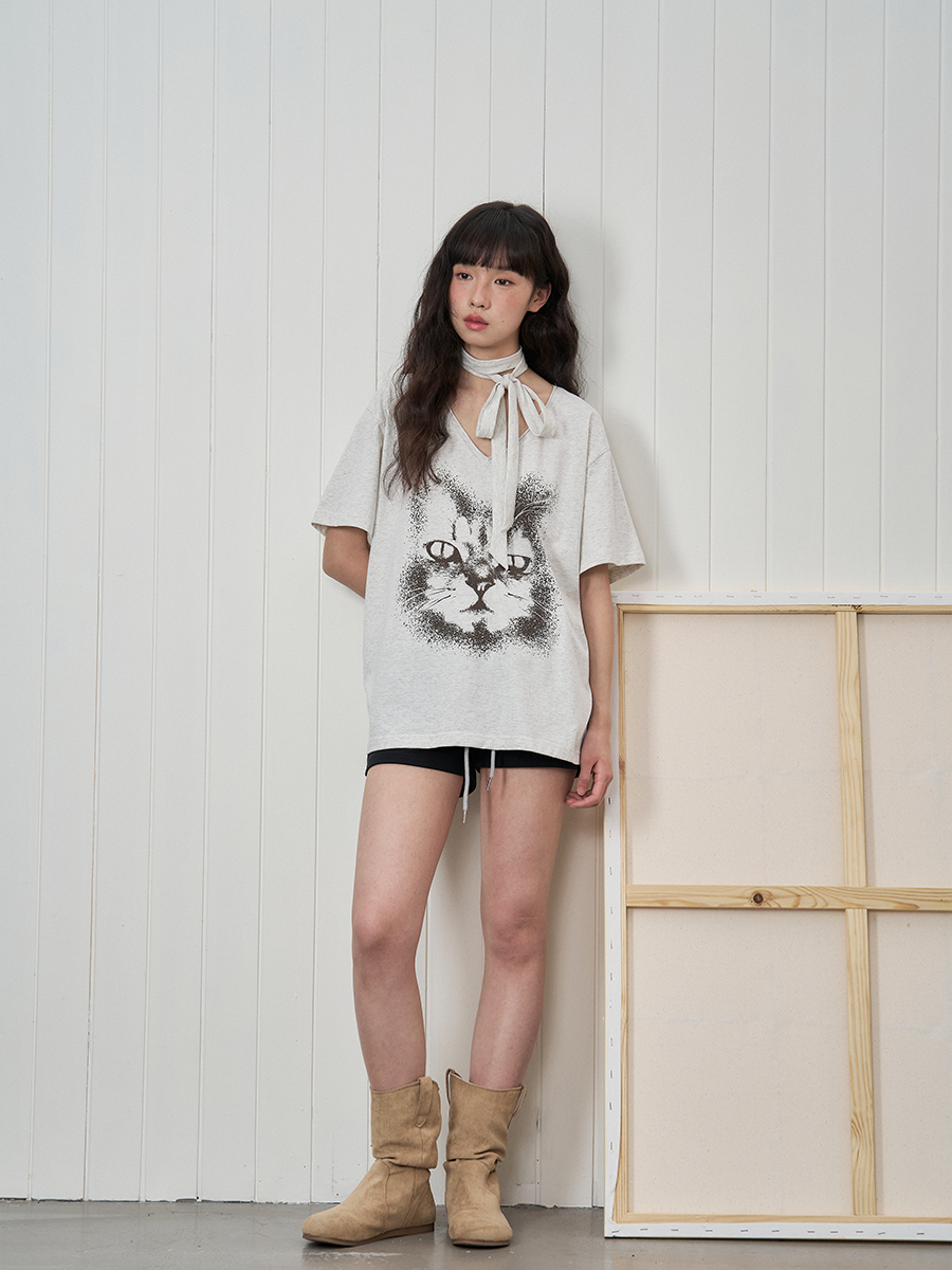 UnderStress Ink Cat Face Print Lazy Wind V Neck Tee