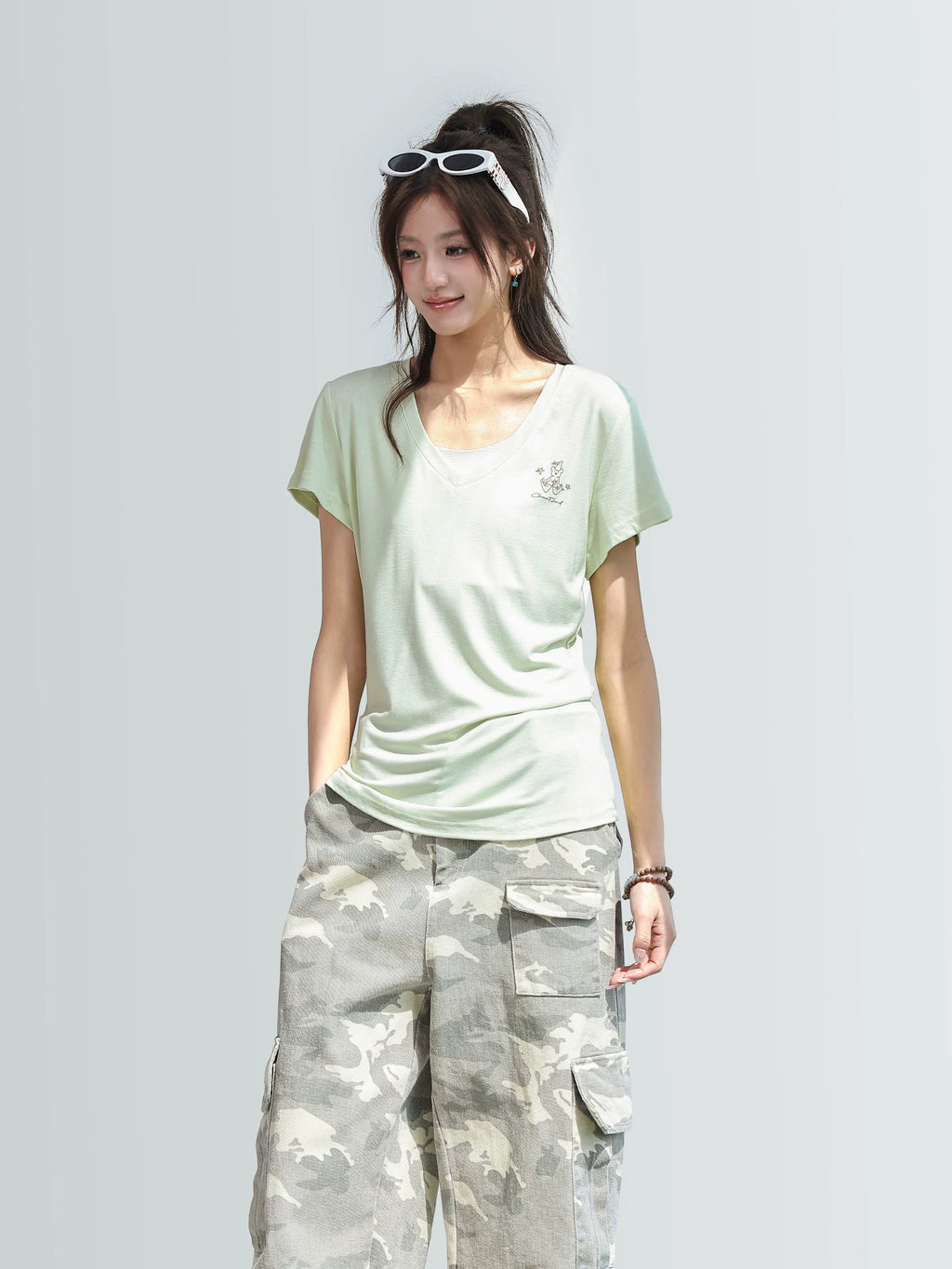 CHANT2nd Bear Print V-neck Tee
