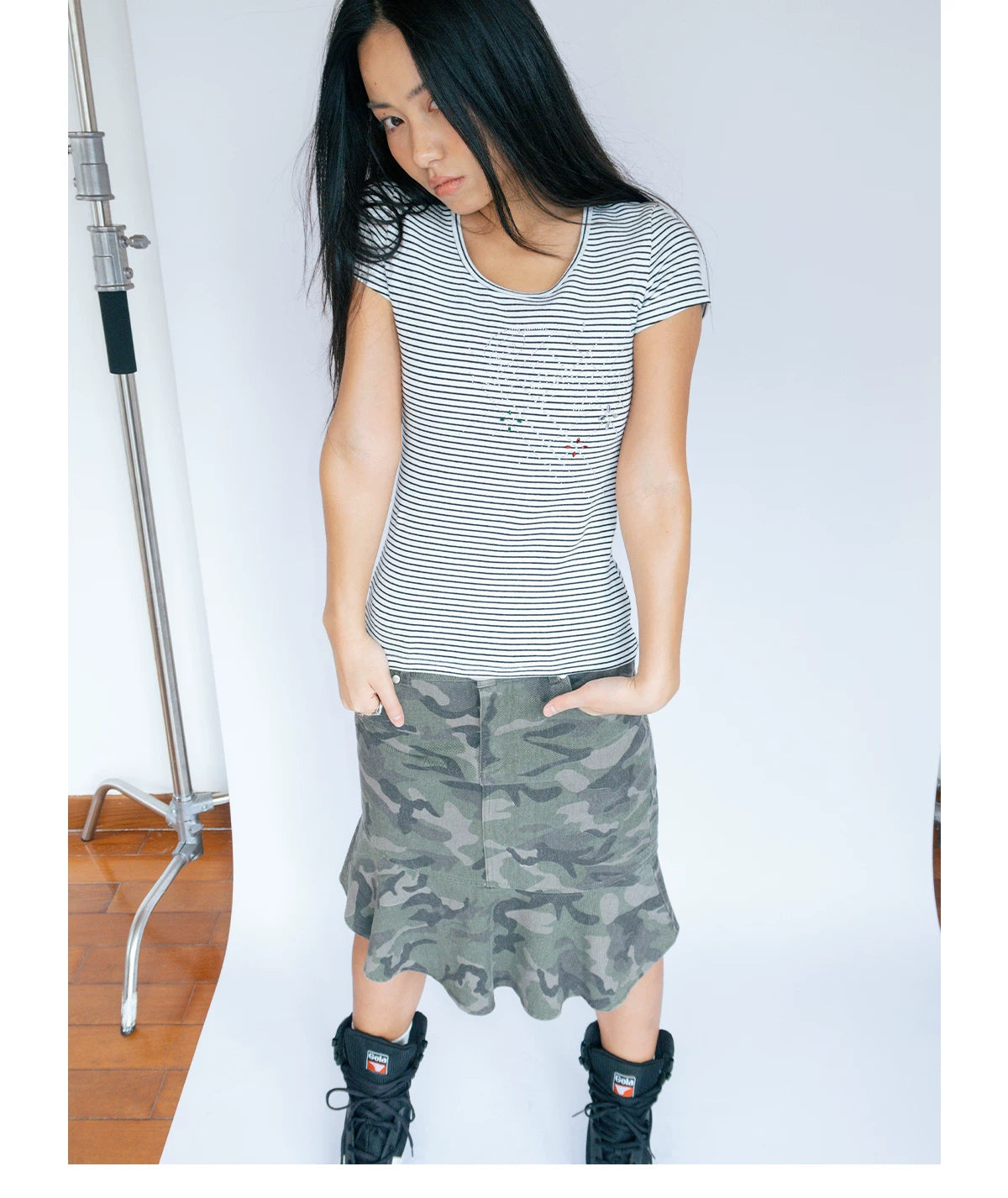 FUNKYFUN Hot Diamond Striped Front Shoulder Tee