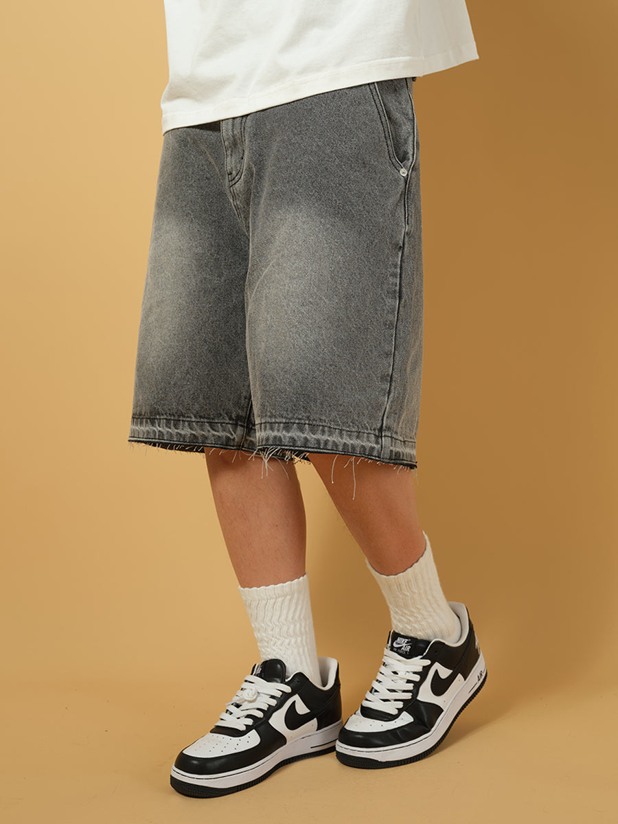 ComicTree washed black loose edge 7 points denim shorts