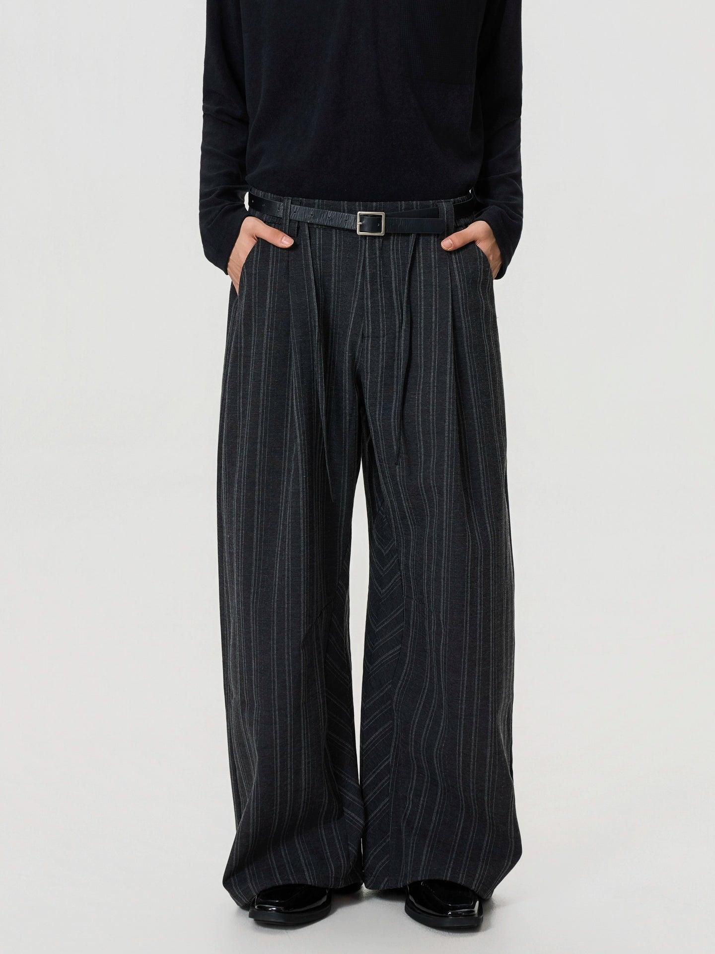 BTSG Slack Striped Lace-Up Pants