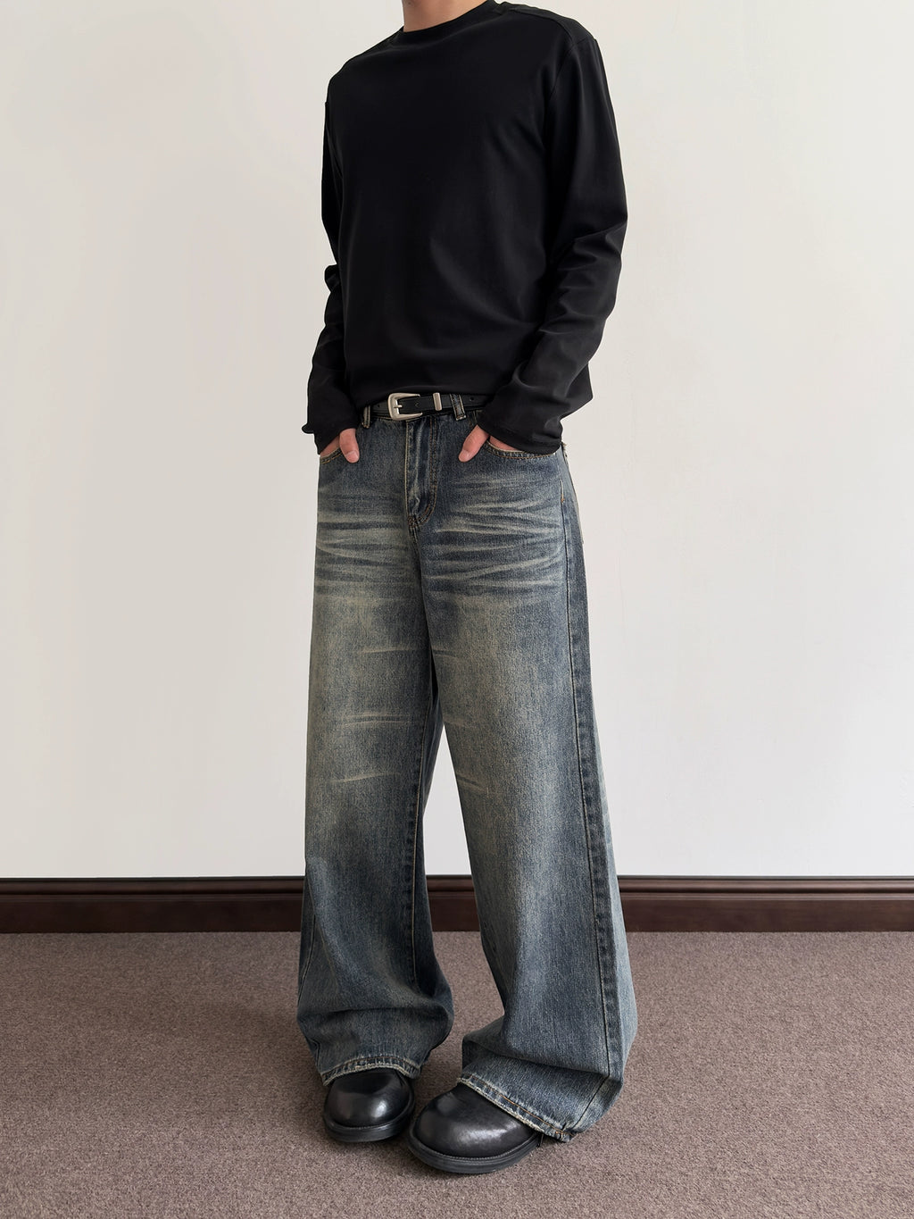 A PUEE Retro Cat Whisker Made Old Jeans