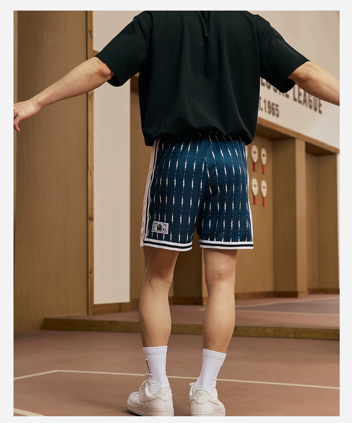 LUSHISI Mesh Contrasting Stitched Slacks