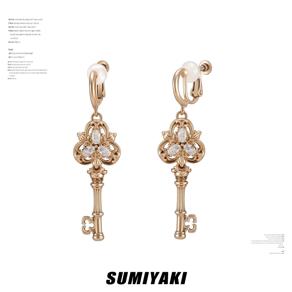 SUMIYAKI Vintage Embossed Key Earrings