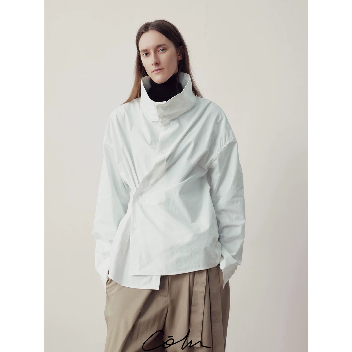 COLN High-necked Slim Long-sleeved Shirt