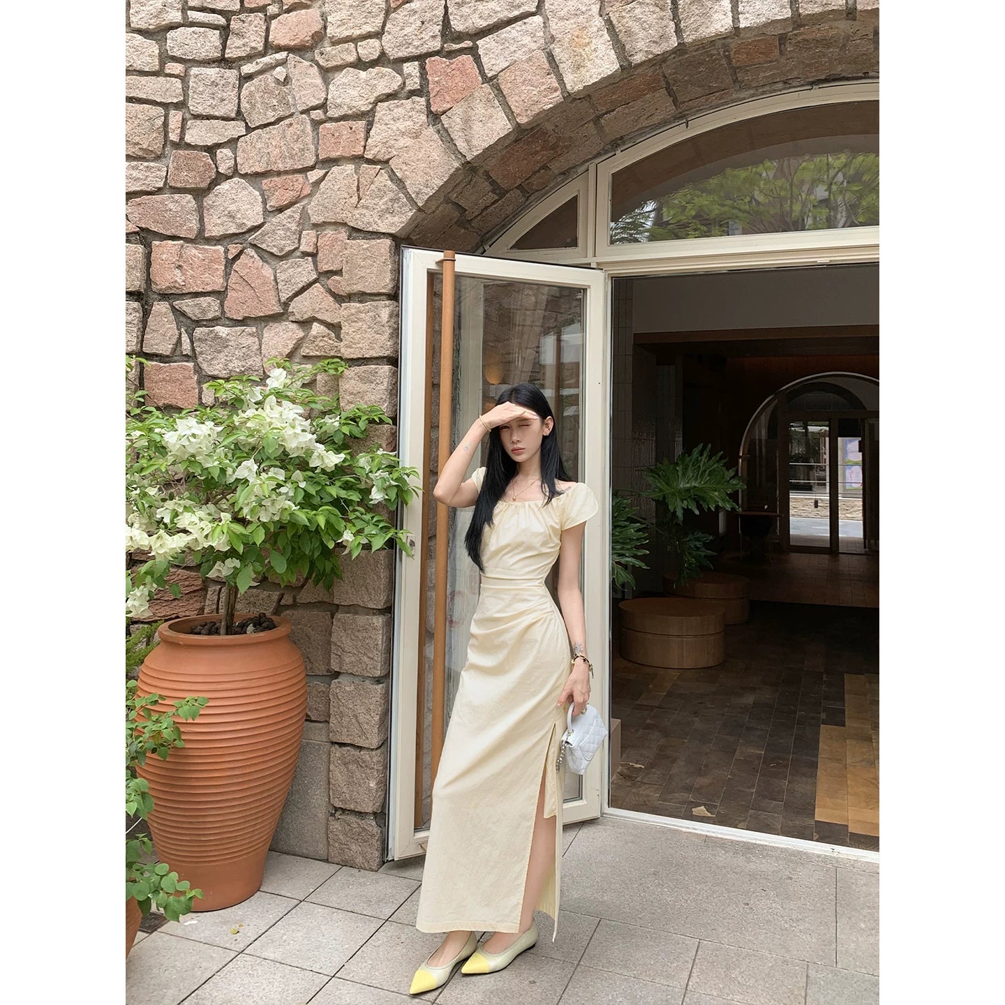 YOUNG KYLIN One-word Shoulder Waist Dress