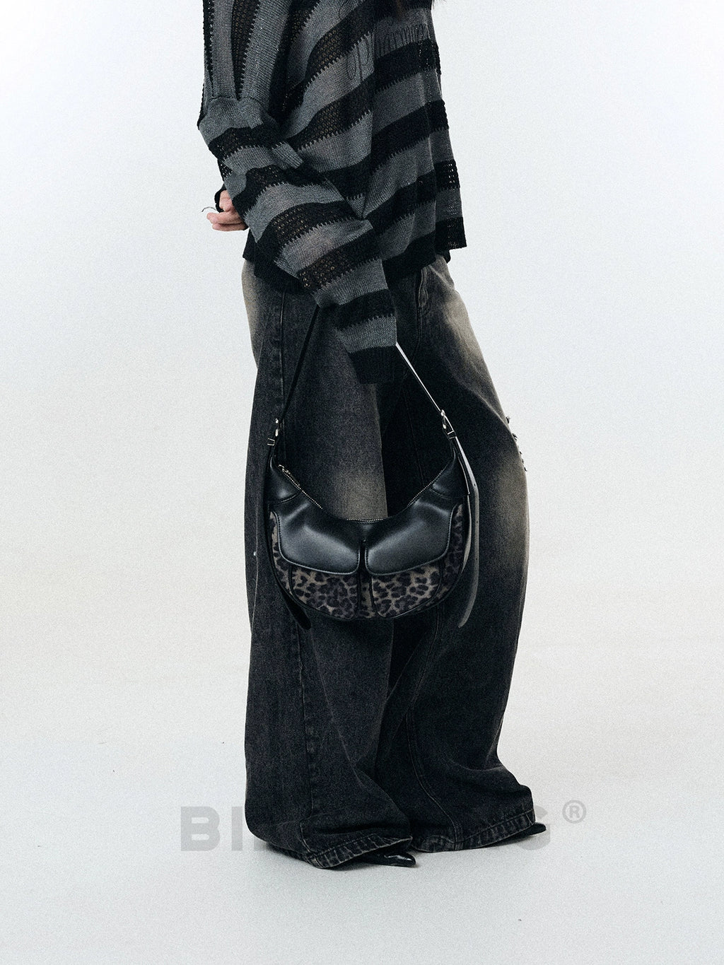 BINGBONG Vintage Locomotive Wind Pleated Shoulder Underarm Bag