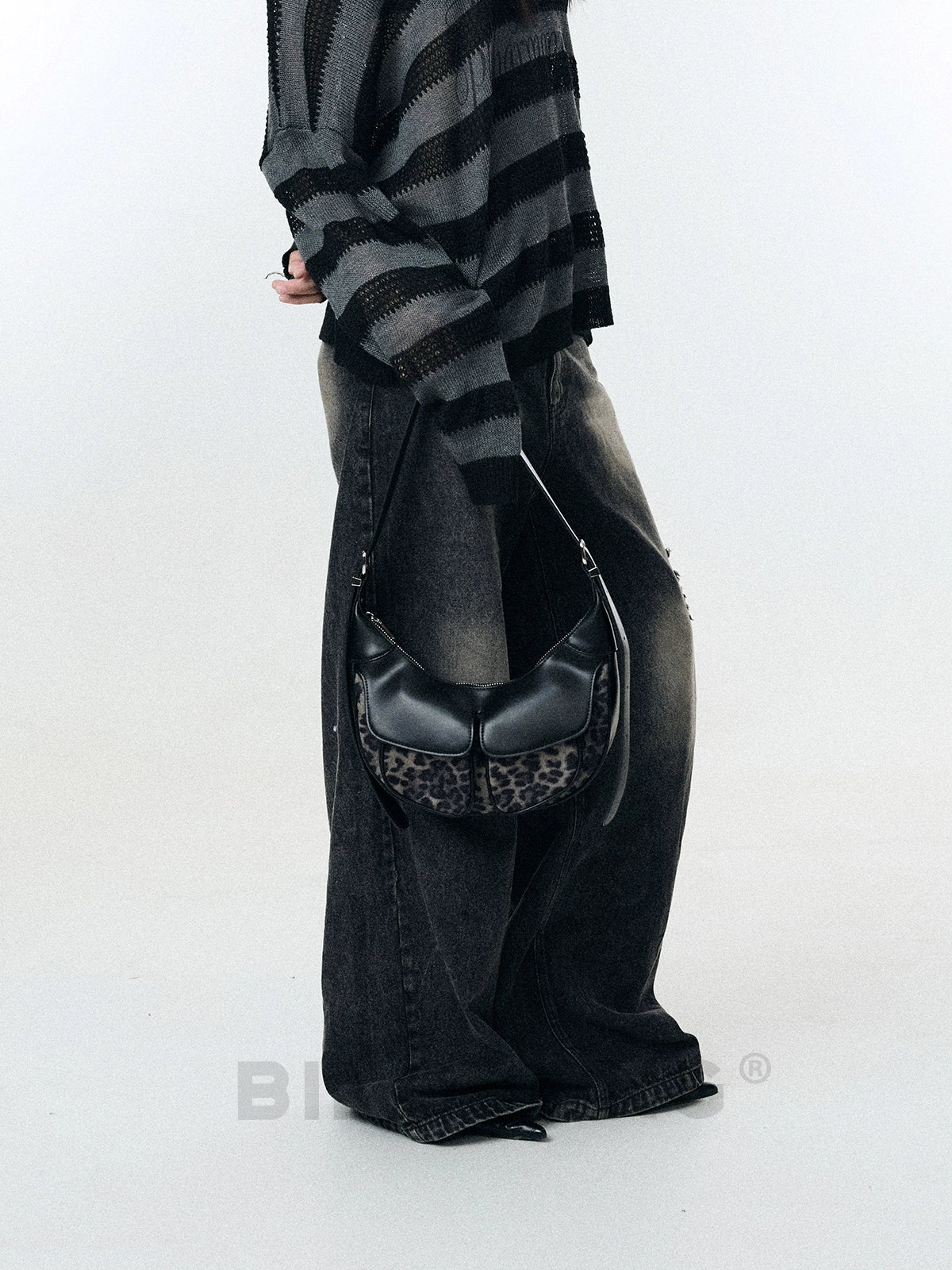 BINGBONG Vintage Locomotive Wind Pleated Shoulder Underarm Bag