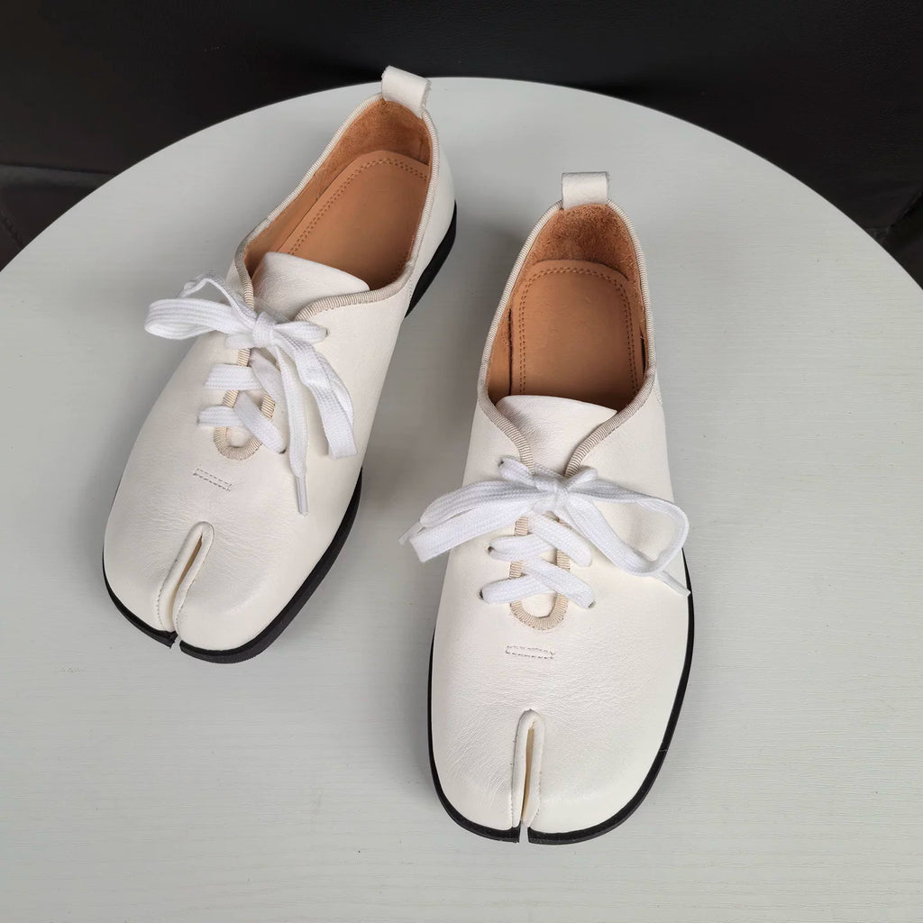 OQ Unfinished Ribbon Tabi Shoes