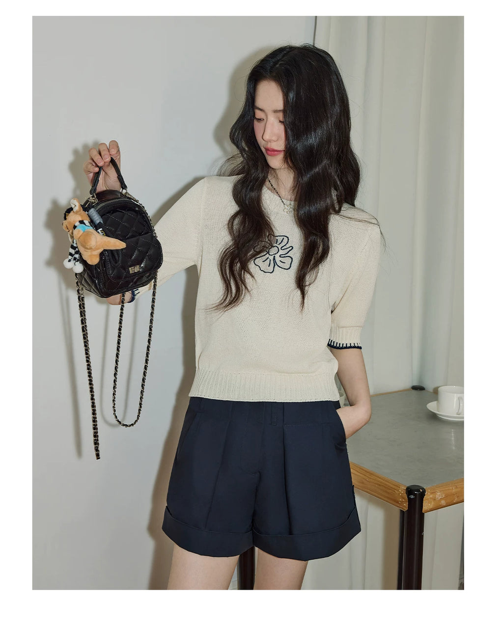 XUJING Embroidery Front Shoulder Knitted Tee