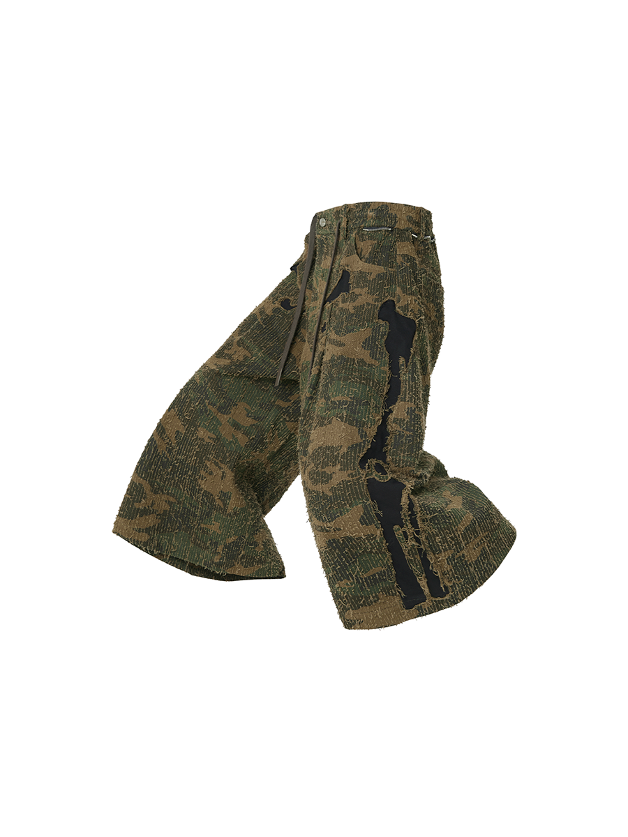 RELABEL Sticker Embroidery Contrasting Color Camouflage Eight-point Shorts