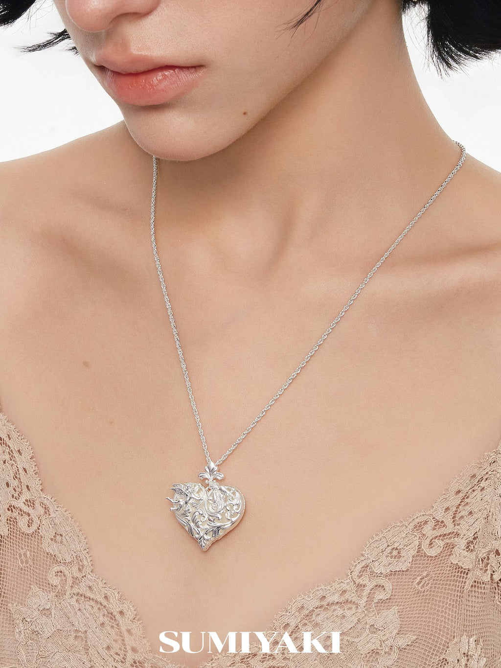 SUMIYAKI | Alloy Gold-Plated Embossed Heart Sliding Necklace
