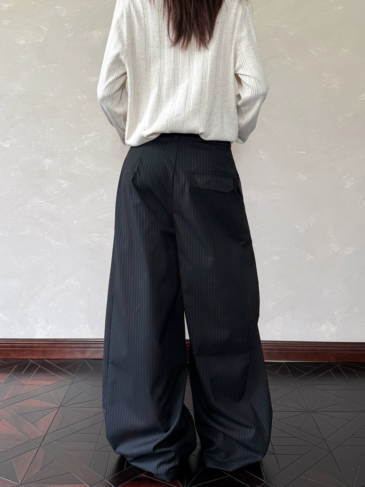 A PUEE Vintage Pleated Vertical Striped Scimitar Trousers