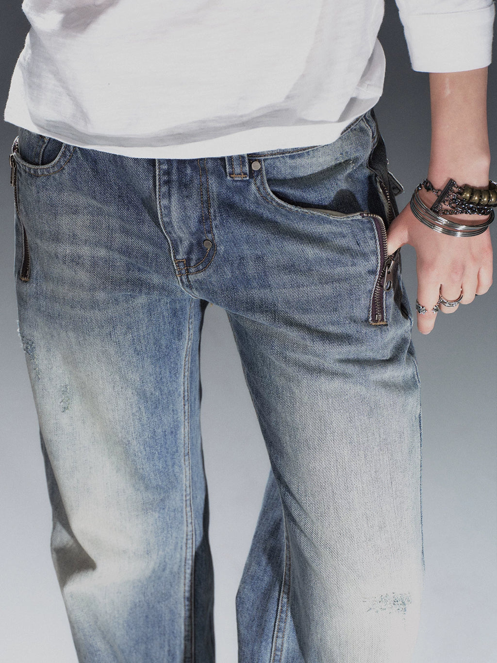 WearAndtear Double Zipper Contrasting Low-rise Jeans