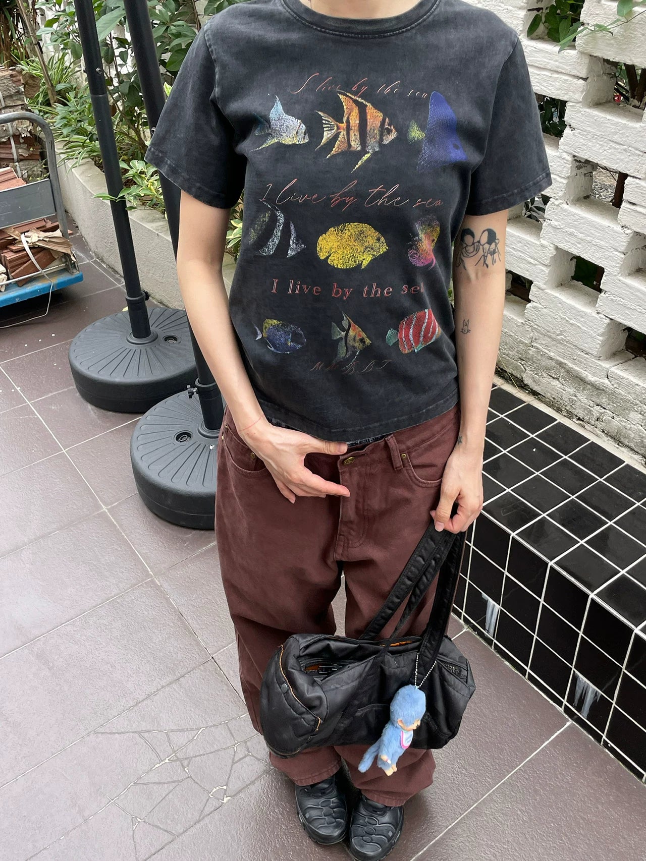 MMBBT Crew Neck Front Shoulder Versatile Cropped Tee