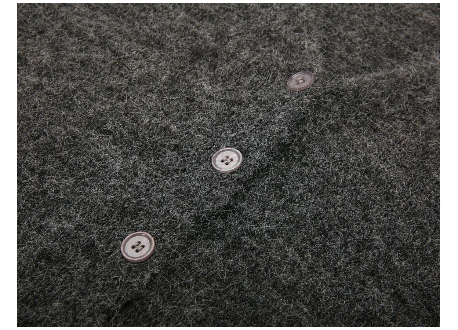 EIGHTHMONTH V-neck Loose-fitting Rough-knit Cardigan