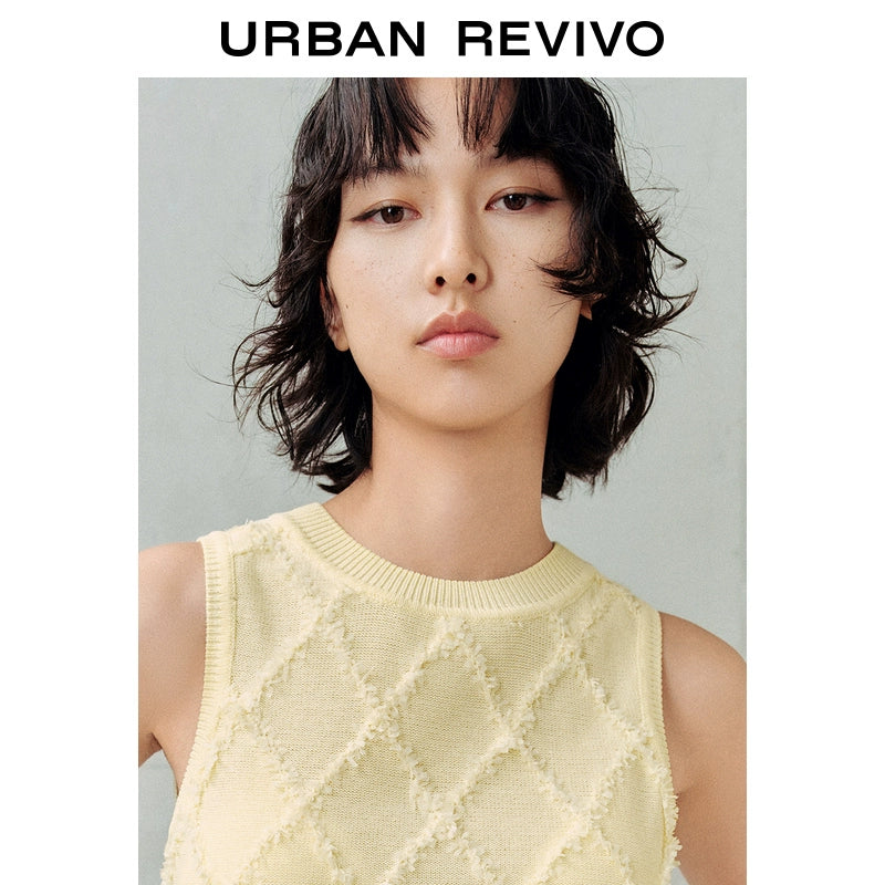 URBAN REVIVO Elegant Three-dimensional Rhombus Texture Knitted Sweater