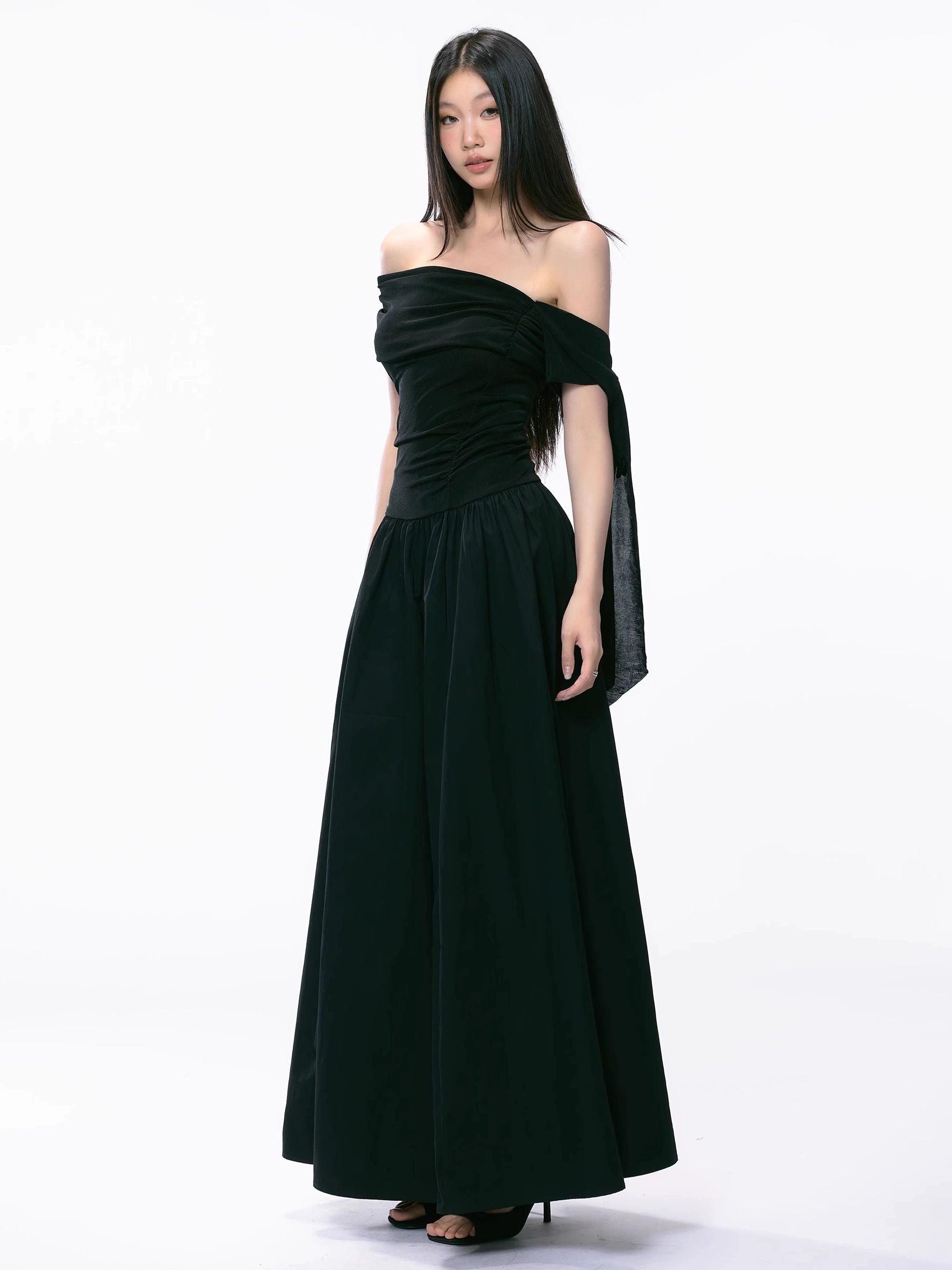 WTIHMIN Slanted Shoulder Strap Off-the-shoulder Dress