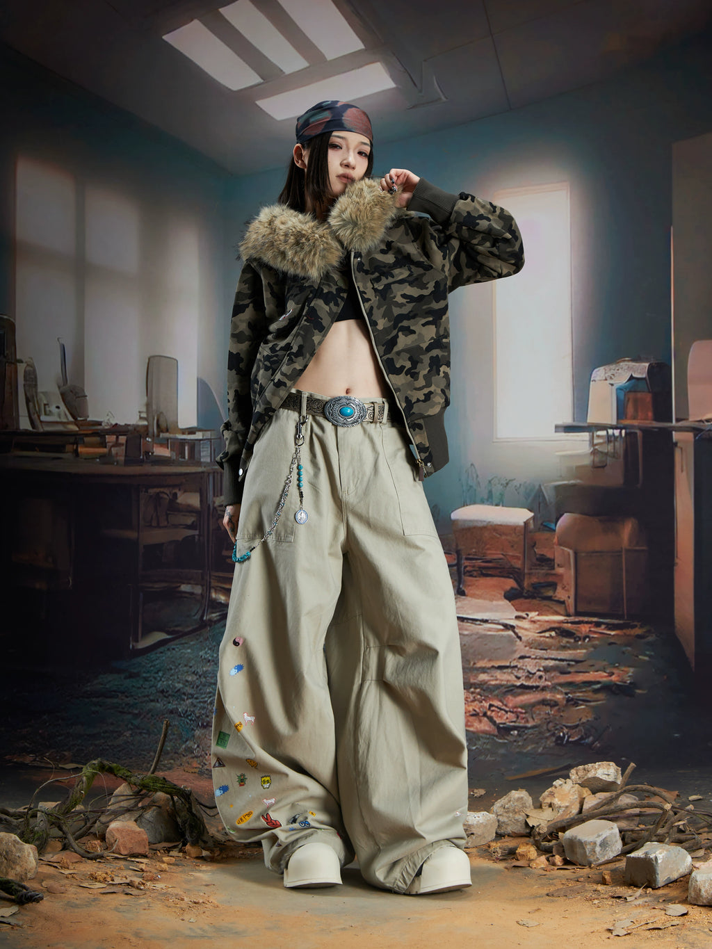 NOMANIAI Hairy Hooded Camouflage Short Jacket
