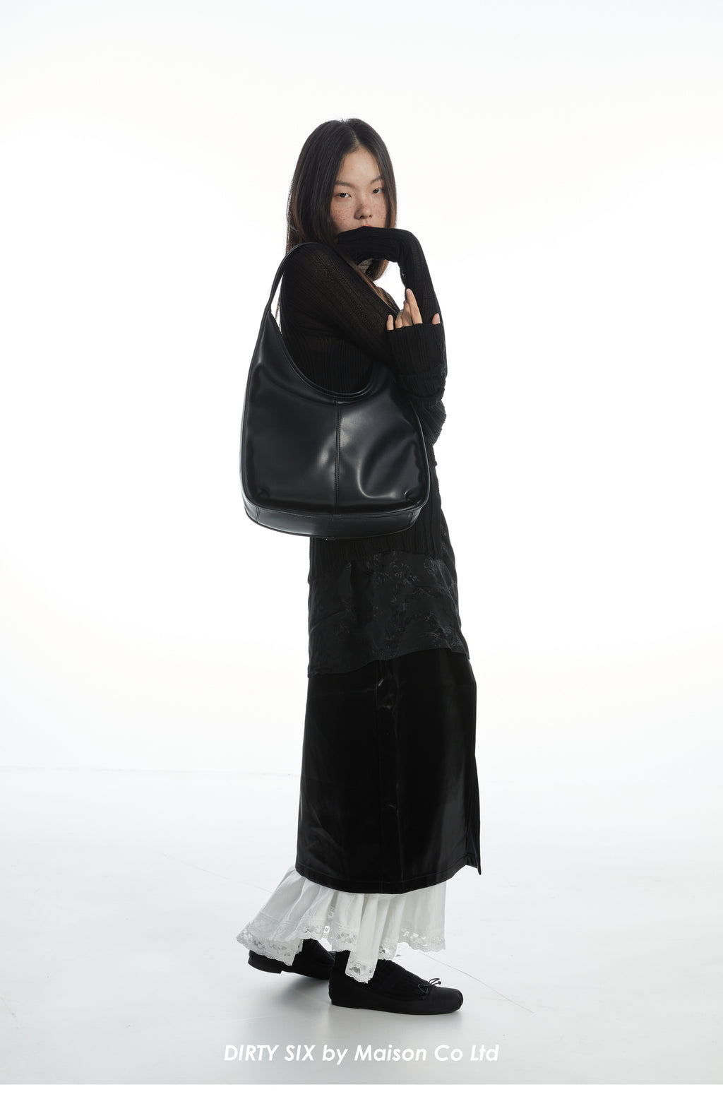 DirtySix Black Swan Minimalist Lines Wide Strap One Shoulder Soft Pitot Bag