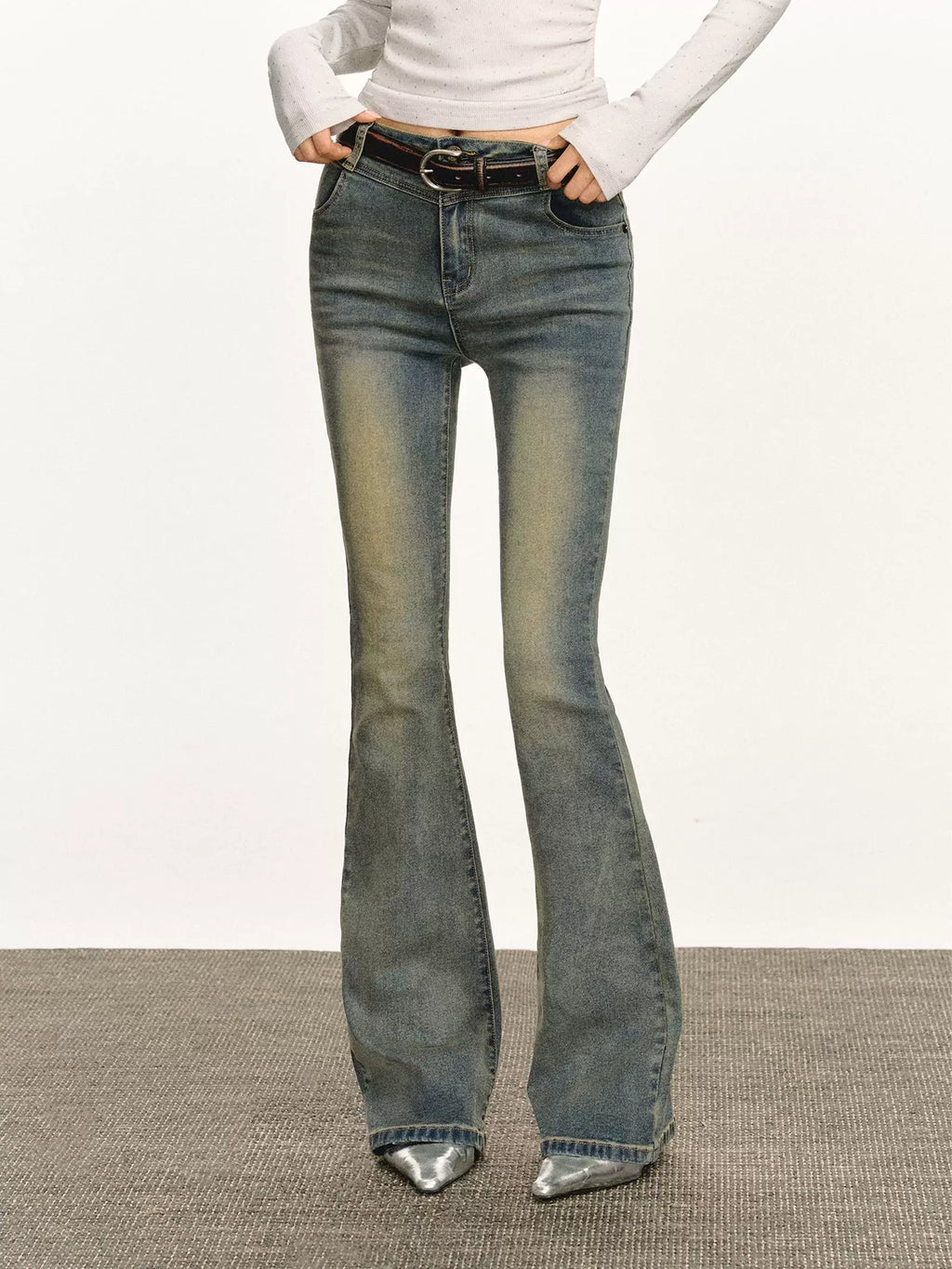 Ariseism Vintage Low Waist Washed Micro-Flared Jeans