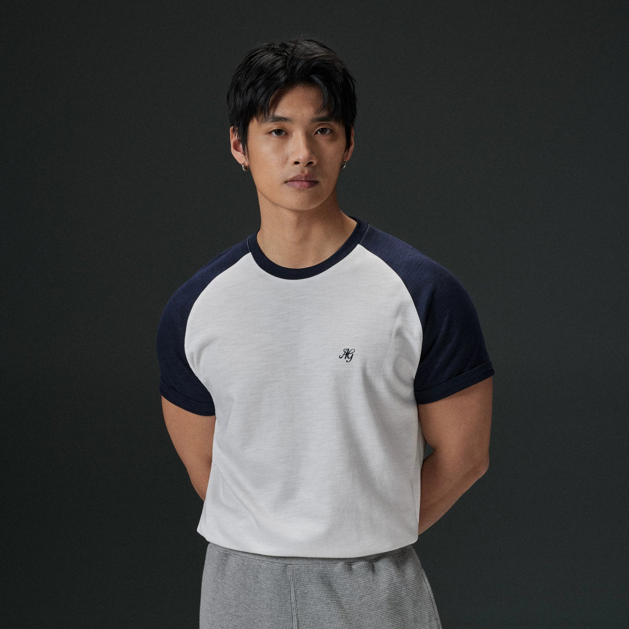 AFTERGLOW Contrast Color Shoulder Sleeve Slim Tee