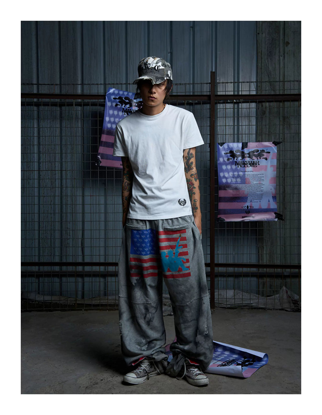 KARMANISTIC Embroidery Slim Round Neck Tee