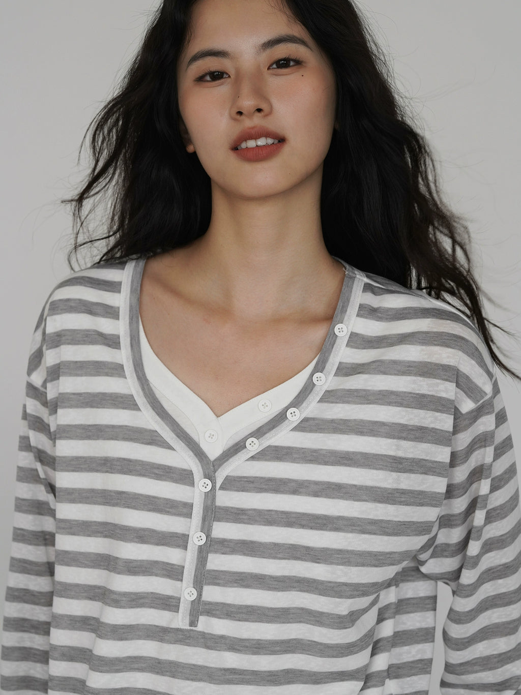 EIGHTHMONTH Lazy Wind Striped V-neck Button Long Sleeve