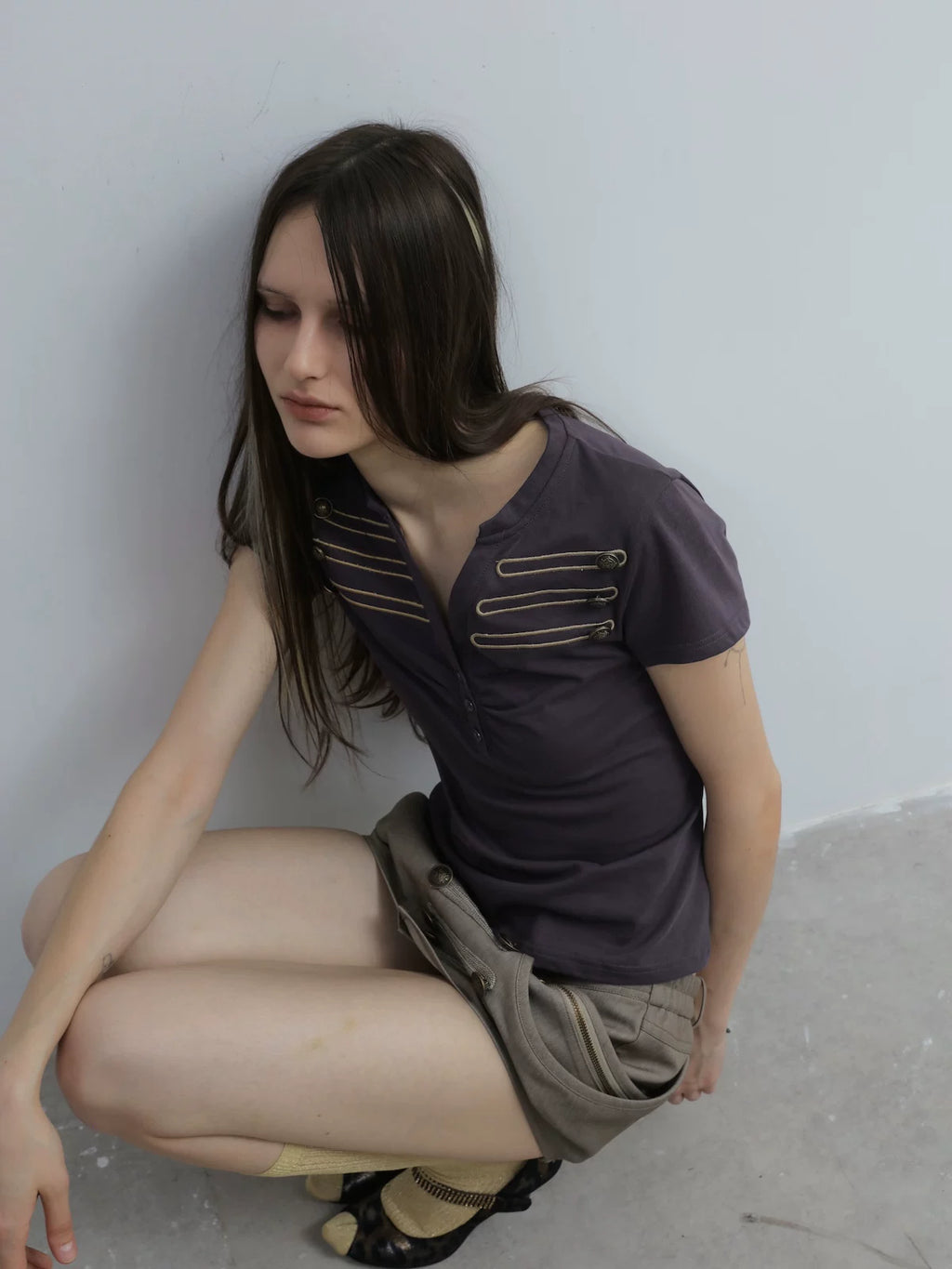 DoublePunch Vintage Embroidered Metal Buckle Slim Tee
