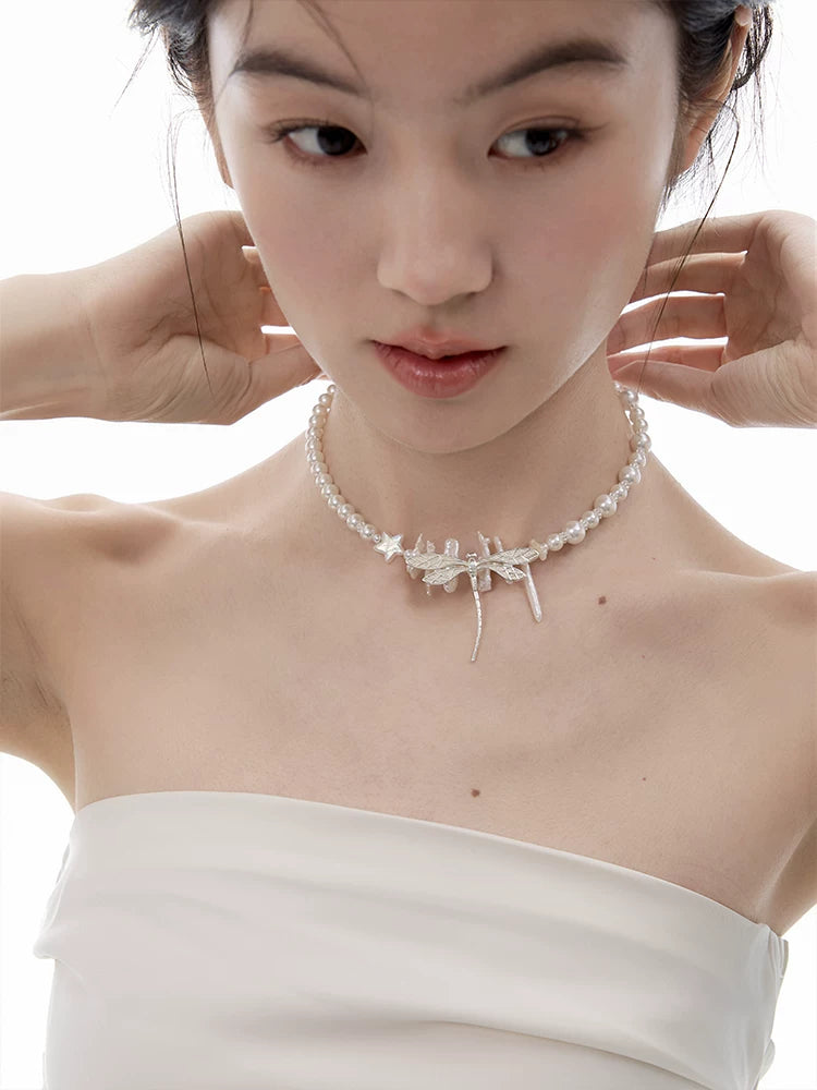 NO SOLUTION Dragonfly Baroque Pearl Necklace