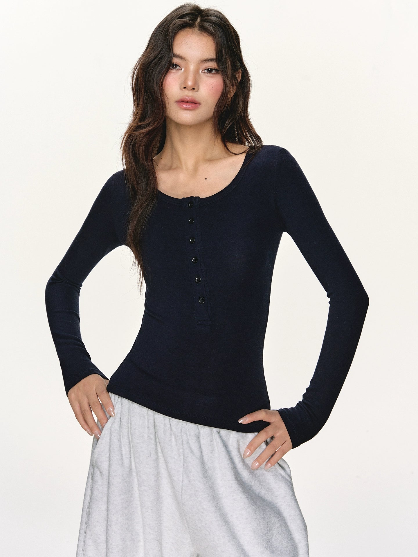 Anna Aneae Henry Collar with Bottom and Slim Long Sleeves