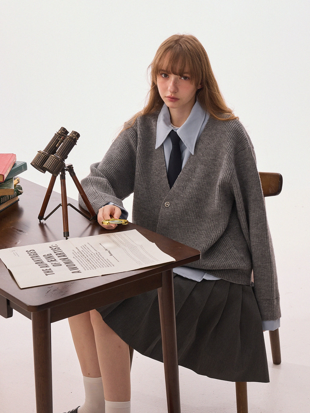 CHOR Premium Sense V-neck Fake Two-piece Shirt Knitted Cardigan Sweater