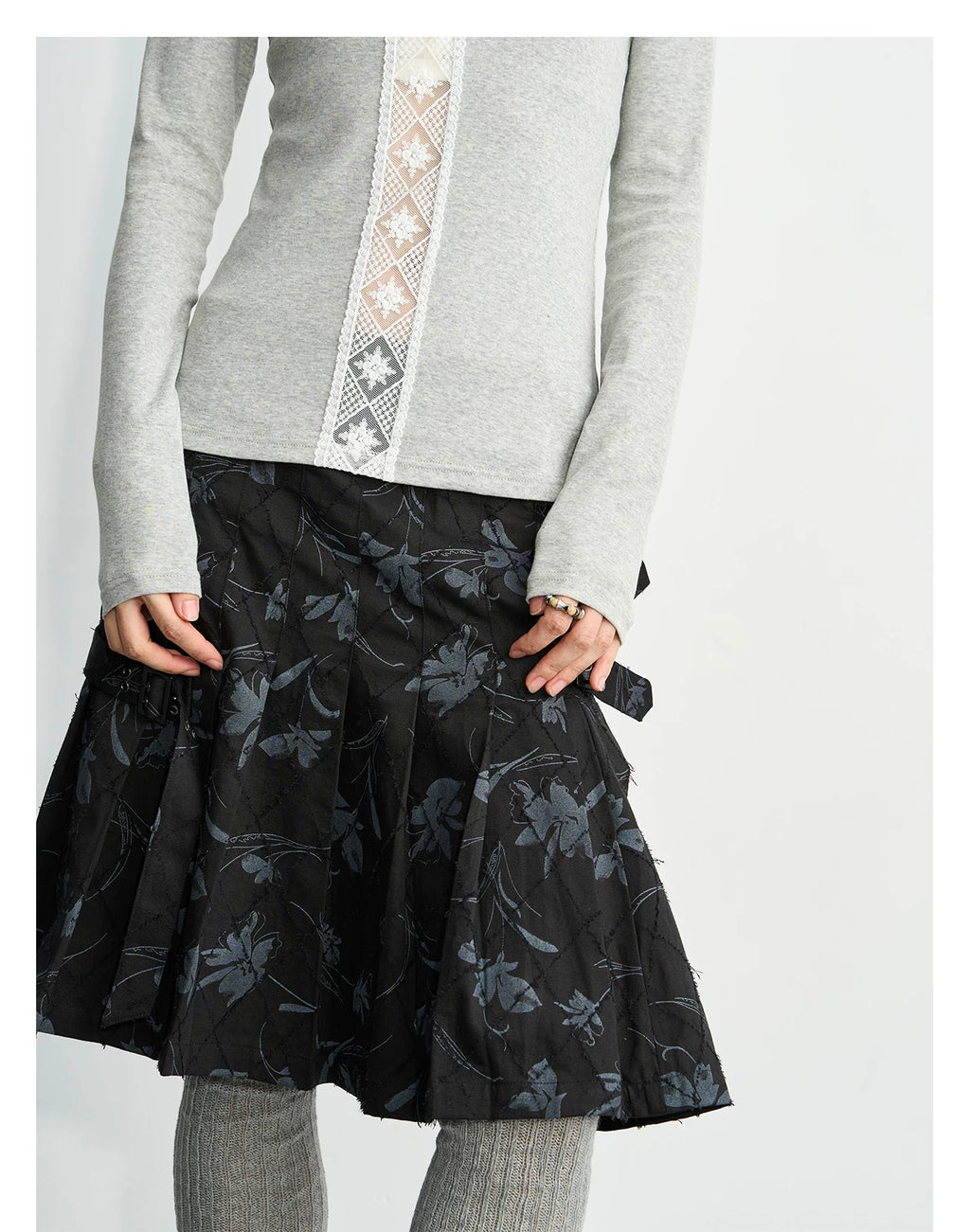 Enteralt Double Pin Buckle Medium High Waist Versatile Pleated Skirt