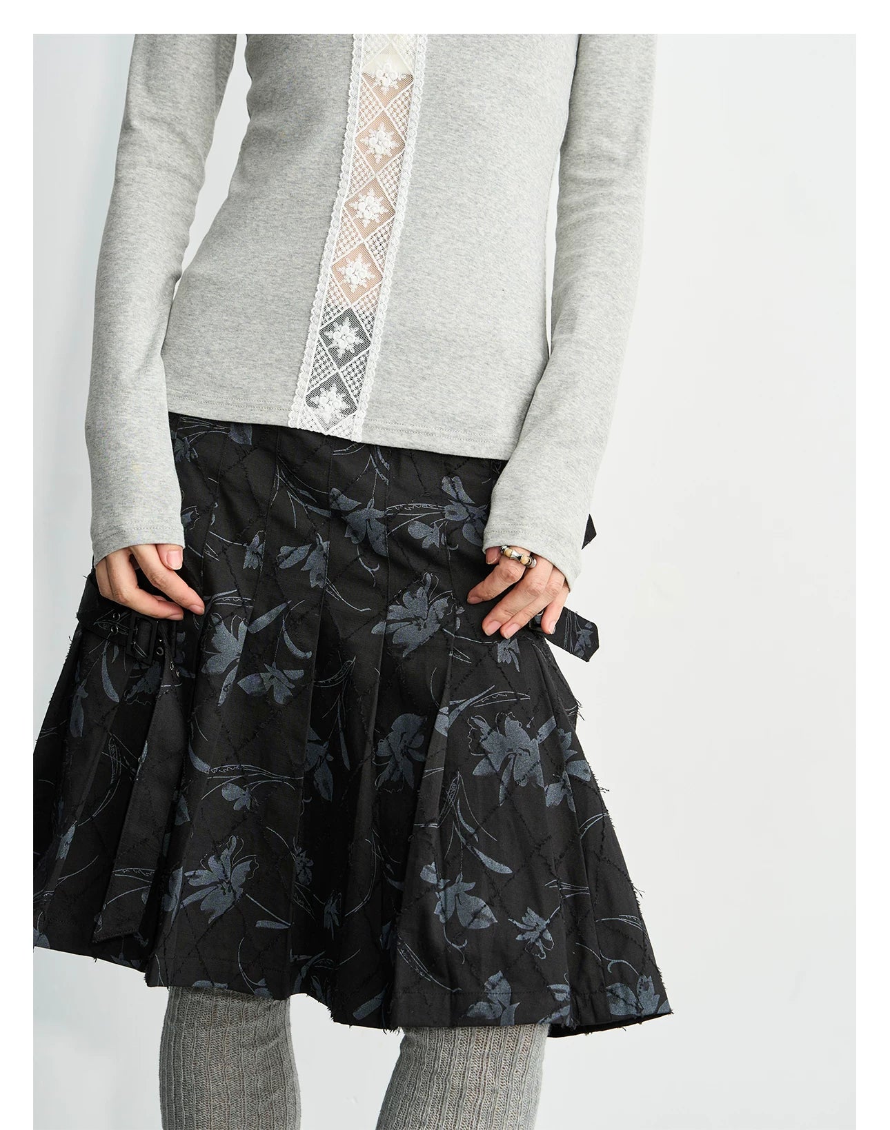 Enteralt Double Pin Buckle Medium High Waist Versatile Pleated Skirt