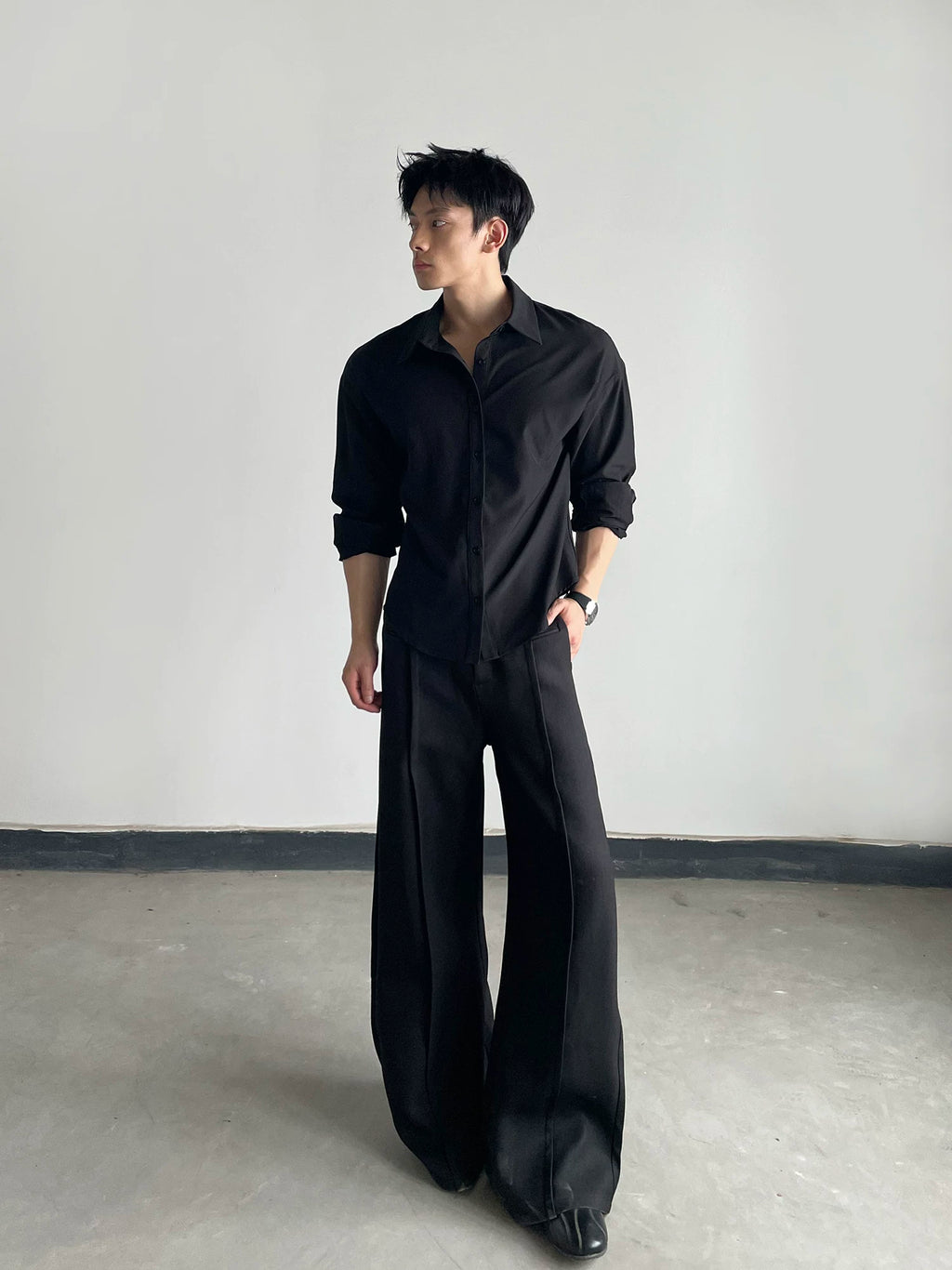 DAY NY Slim-fit Waist Shirt