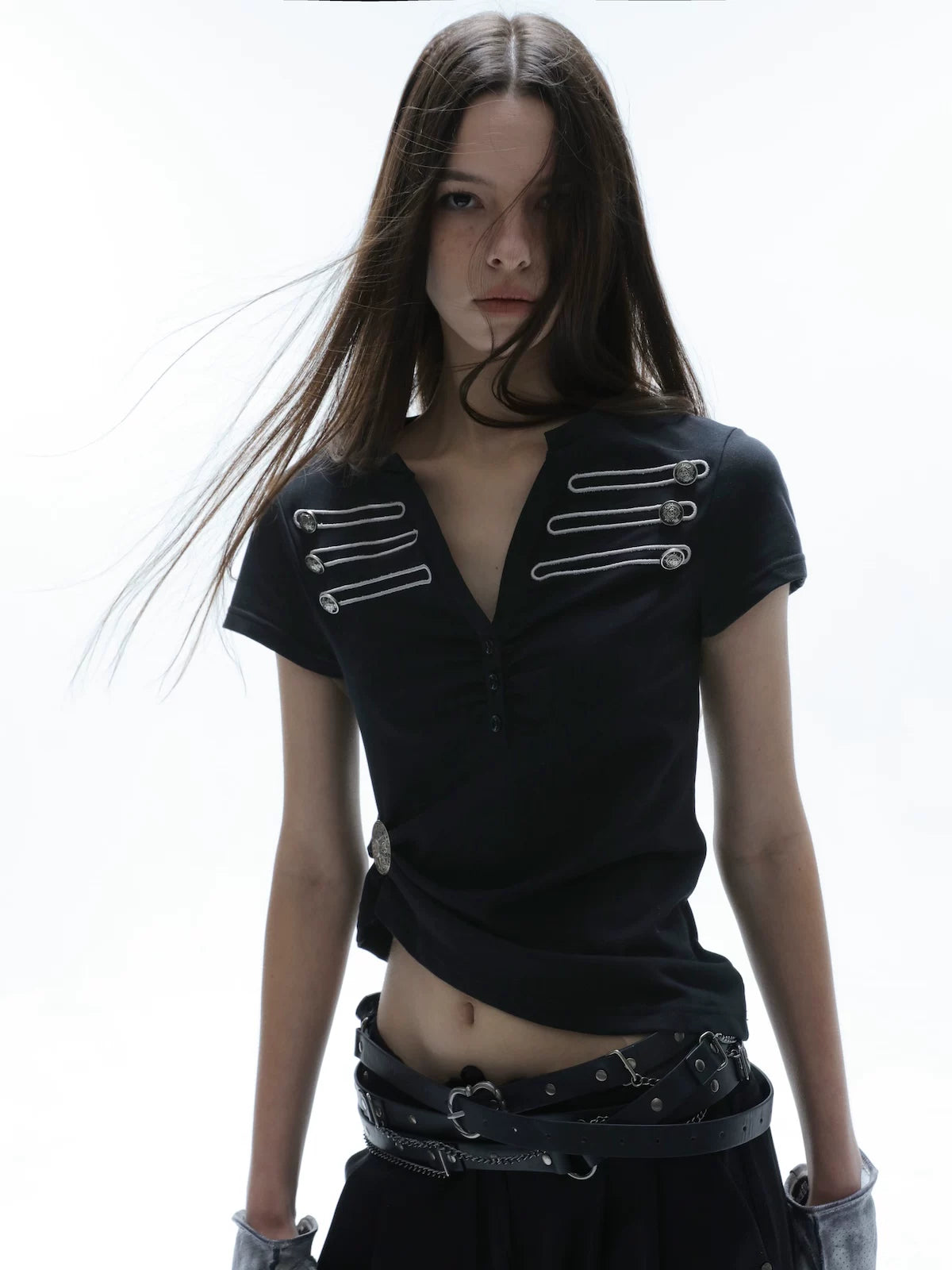 DoublePunch Vintage Embroidered Metal Buckle Slim Tee