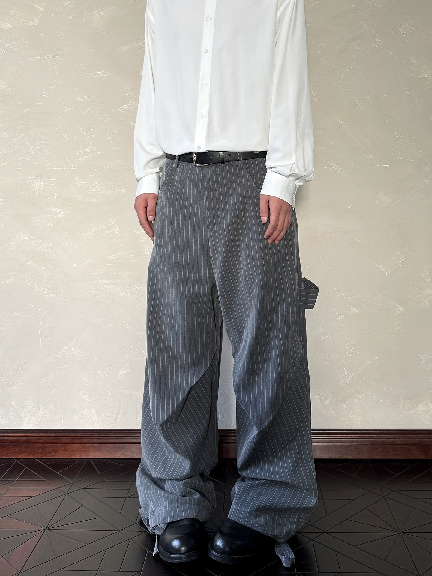 A PUEE Vertical Striped Pleated Slacks