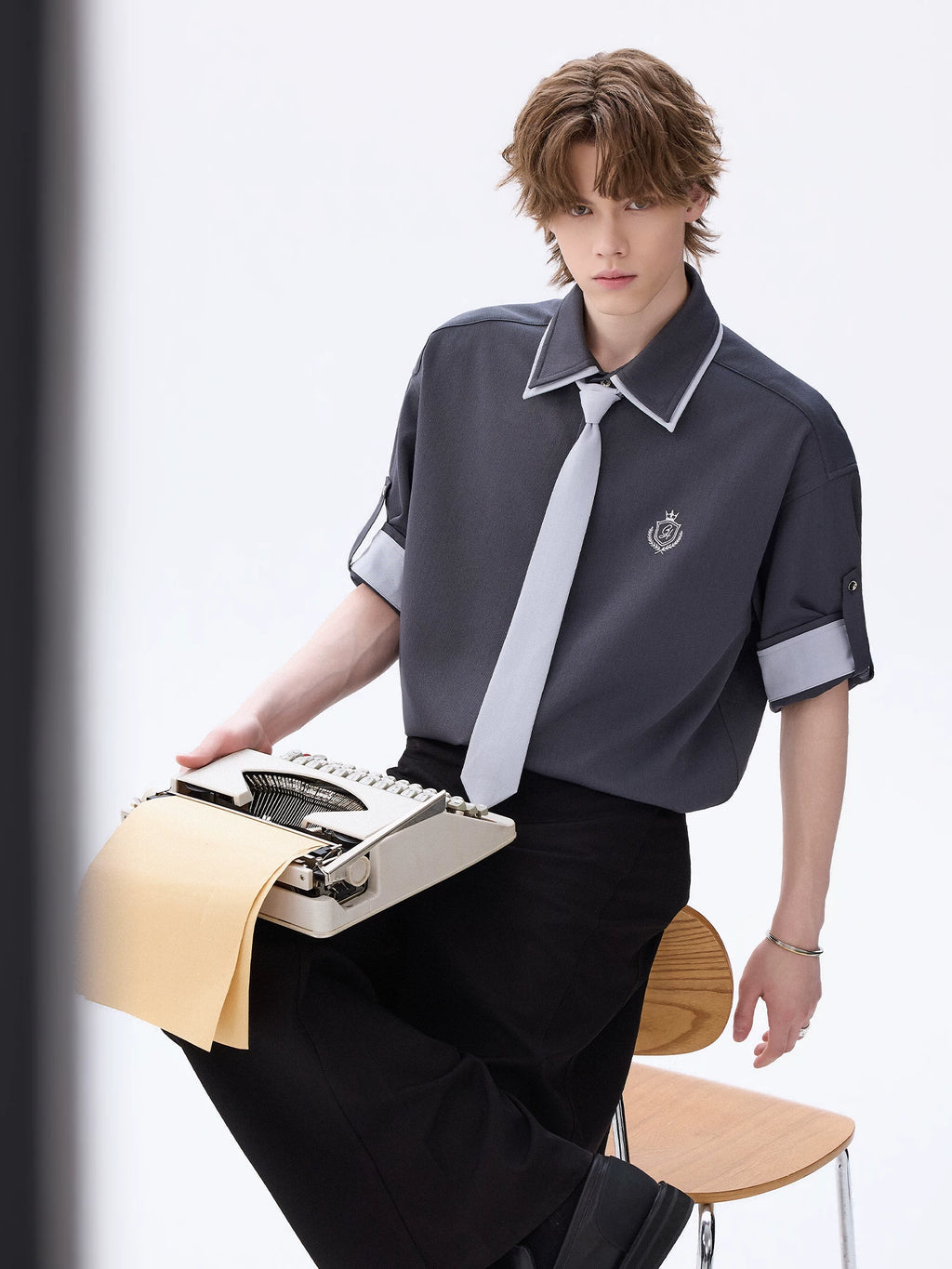 CHOR Double Neck Contrast Tie Loose Shirt