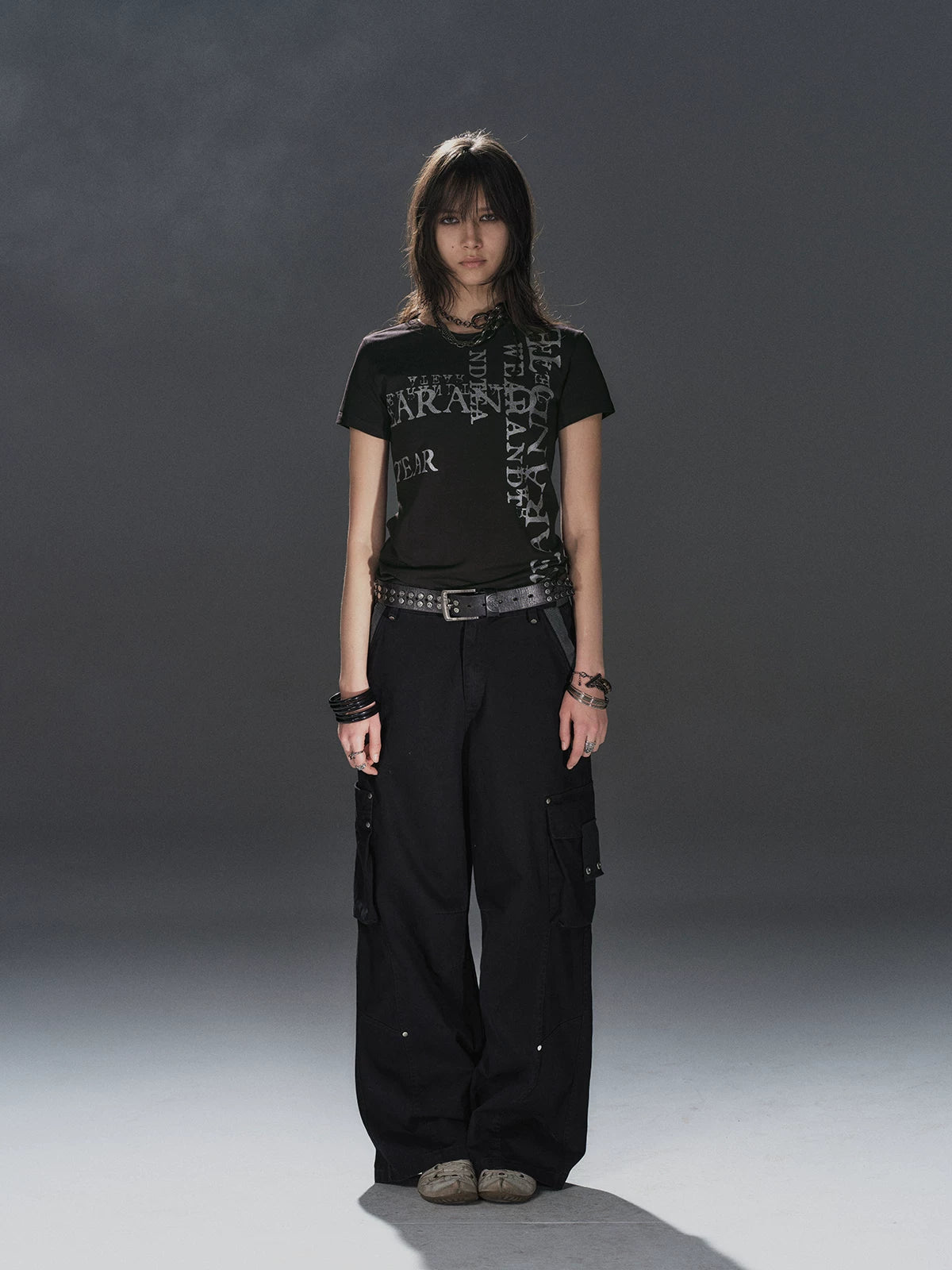WearAndtear Letter Print Stretch Slim Shoulder Tee