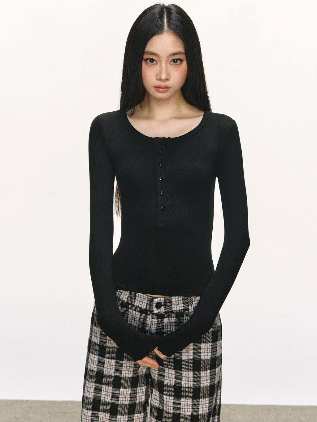 Anna Aneae Henry Collar with Bottom and Slim Long Sleeves