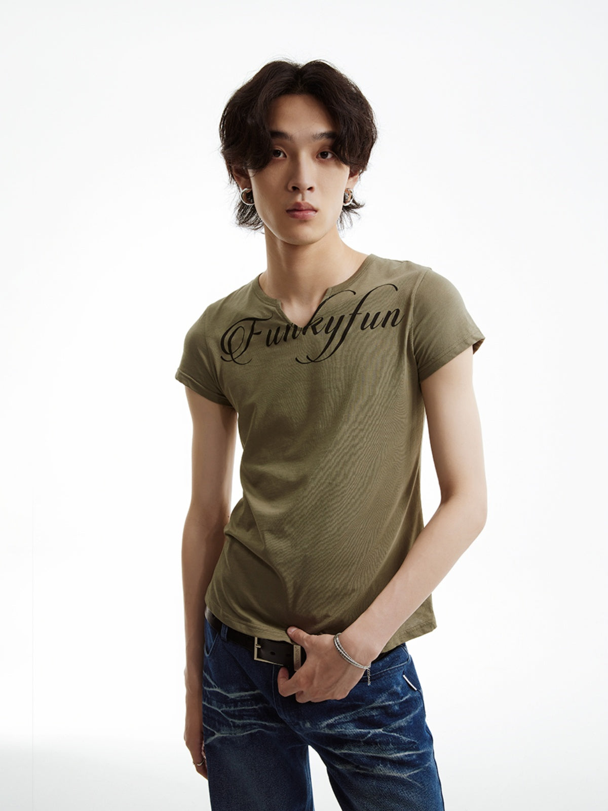 FUNKYFUN V-neck Front Shoulder Soft Tee