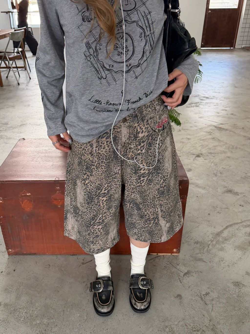 CCYE Leopard Print Worn Old Cropped Pants