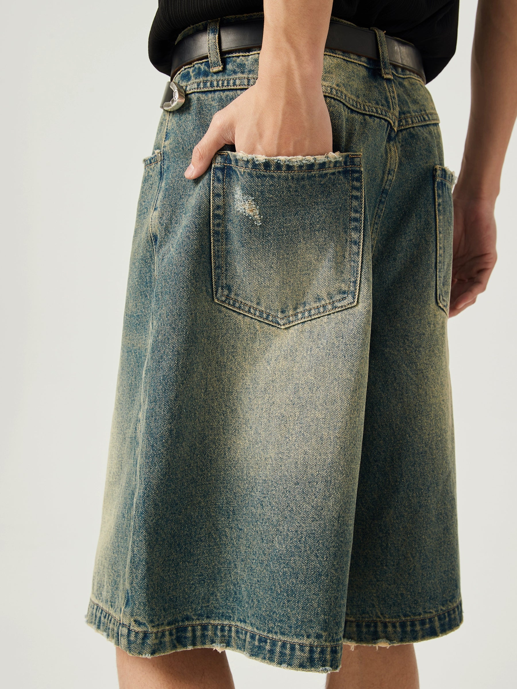DIMC Retro Washed Yellowed Five-point Jeans