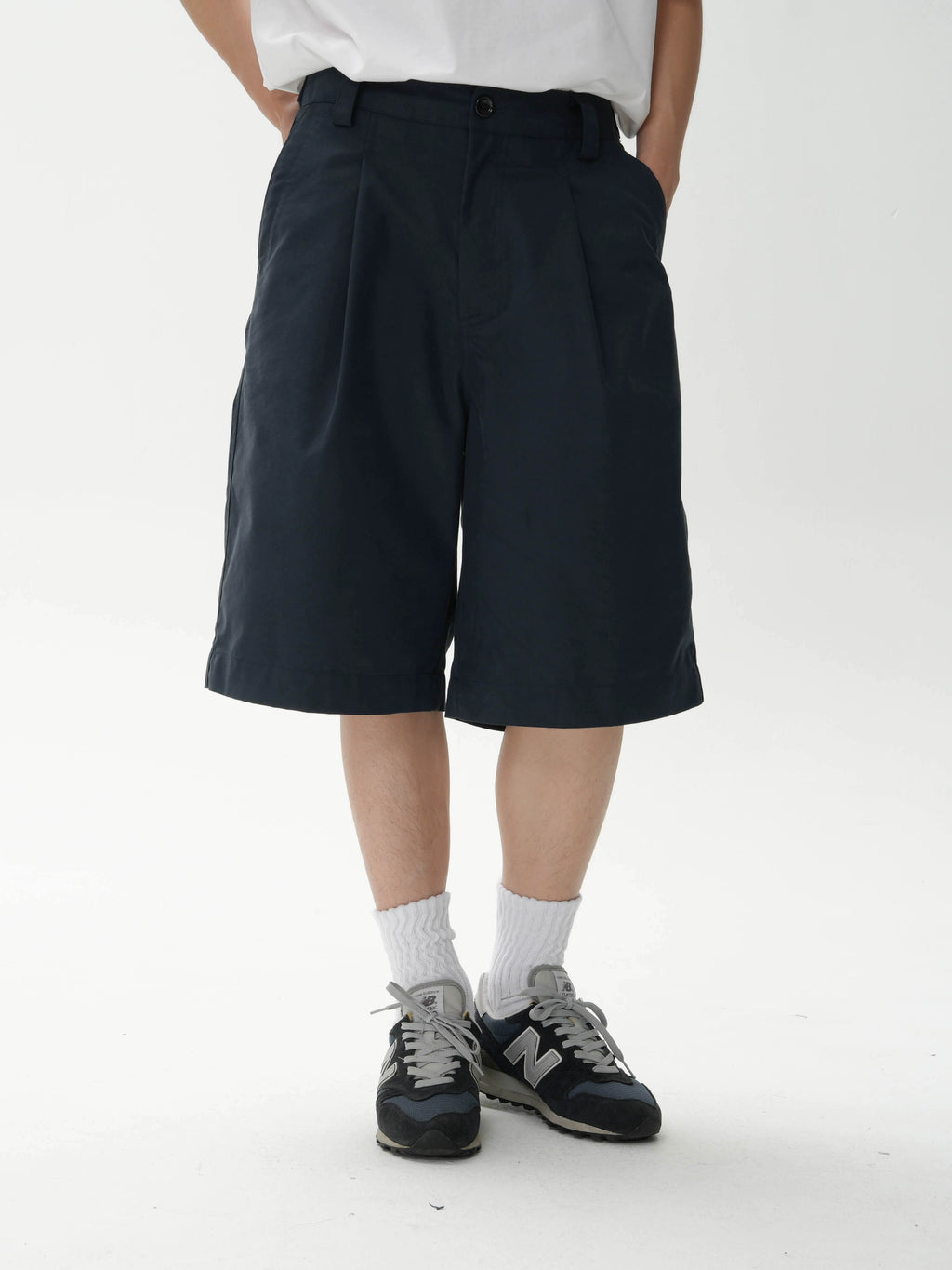 AWT Simple and Crisp Six-point Straight-leg Loose Shorts