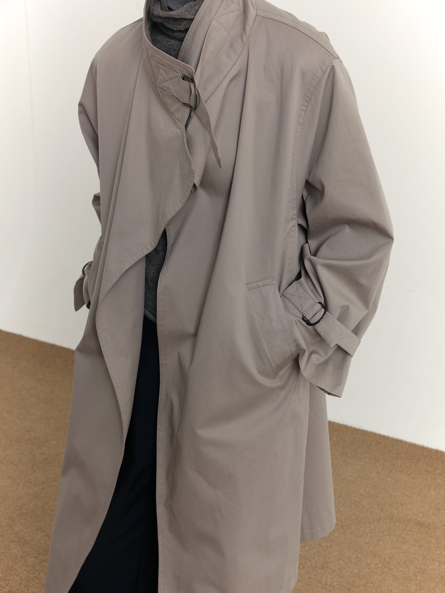 COLN Buckle-free Loose Trench Coat