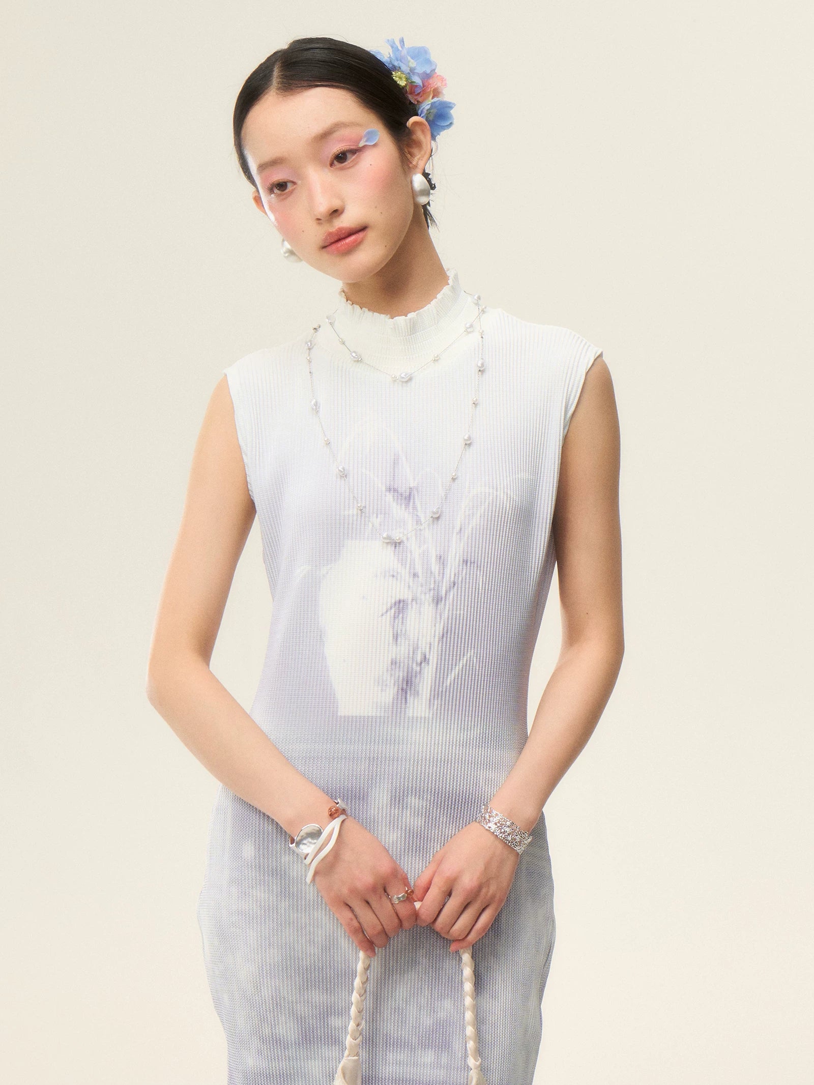 LOUMUTAKU Pleated Vase Gradual Change Sleeveless Dress