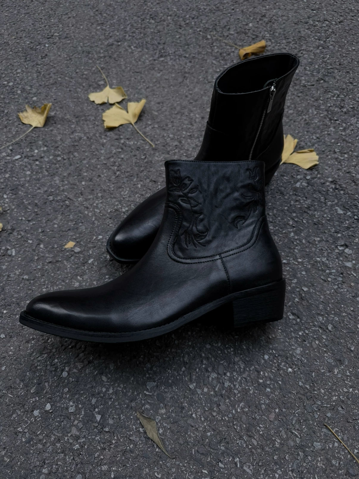 AMBSOM Pointed Yuppie High-top Chelsea Boots