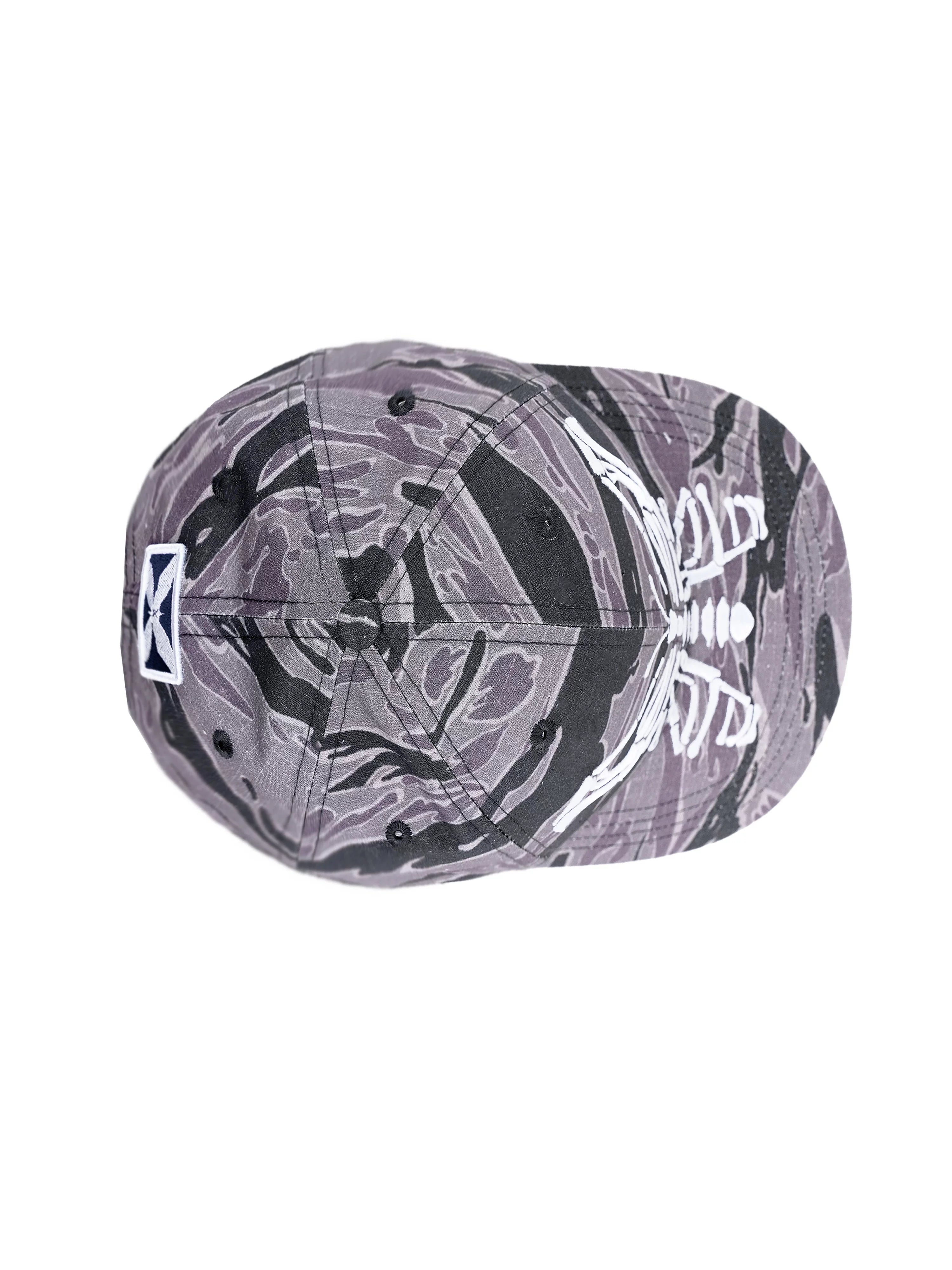 LIBERAFIT Embroidered Camouflage Curved-brimmed Racing Cap