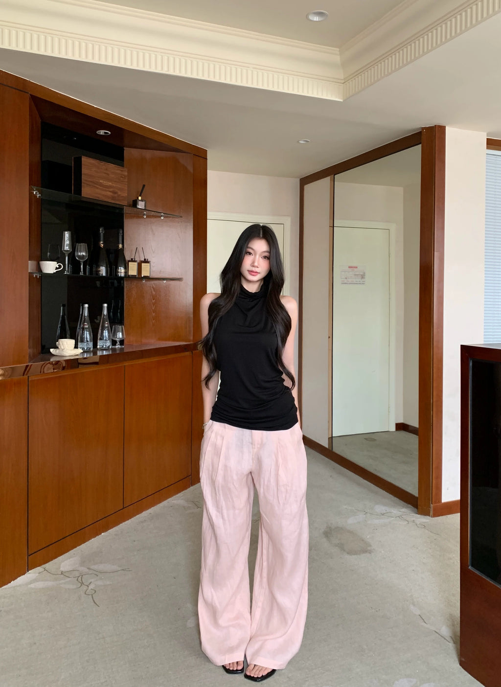 WITHMIN Low-rise Pleated Wide-leg Floor-mopping Trousers